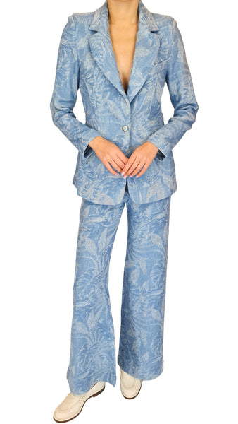 Experience a touch of paradise with these Shaft jeans. Made of light woven denim with a vibrant palm tree print, these jeans add a fun and playful twist to your wardrobe. Complete the look by pairing with the matching blazer. Feel the tropical vibes and stand out from the crowd!