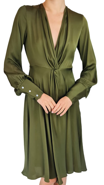 Make a chic statement in the Silk95Five Silk Twist-Front Midi Dress in Army Green. Featuring a plunging V-neck, waist knot detail, and long bishop sleeves for effortless evening glamour.
Silk95Five dress, army green silk midi dress, stretch silk twist front dress, designer plunging v neck dress, olive green silk cocktail dress.