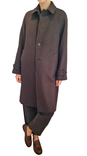 Discover the Circolo Wool Plaid Single-Breasted Coat. Italian-tailored brown wool coat featuring raglan sleeves, a point collar, and a subtle check pattern. Shop now!
* Circolo wool coat
* Circolo 1901 brown wool plaid coat
* Women's single-breasted brown wool coat
* Circolo 1901 raglan sleeve wool coat
* Brown Glen check wool outerwear women
* Luxury Italian brown wool coat
* Tailored knee-length brown plaid coat
* Designer brown micro check wool coat