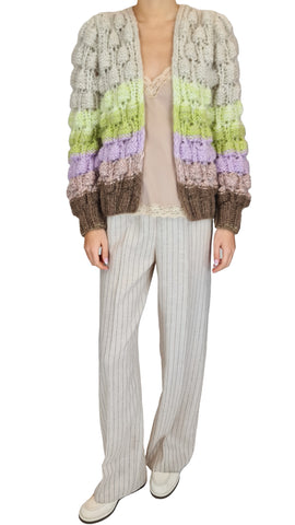 The prettiest knitted mohair cardigan in a beautiful bubble pattern. The cardigan is knitted in a mohair and acrylic mix which is super soft and works all year round. Dawn x Dare only uses certified mohair yarns of Italian origin.