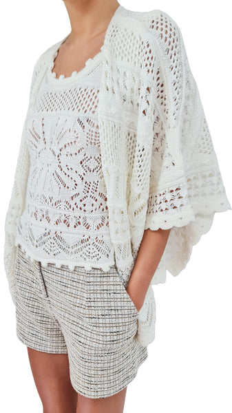 This cream tone kaftan with intricate crochet design exude elegance and sophistication. Perfect for a day at the beach or a night out, this kaftan will make you feel effortlessly stylish and confident. Wear with the matching Nicole top.