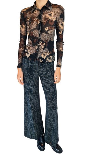 Siyu Lento Geometric Crepe Wide-Leg Trousers | Luxury Pants   
 Step into tailored elegance with the Siyu Lento Geometric Crepe Trousers. High-waisted wide-leg cut with a graphic grid print for high-end styling.   
 Siyu Lento crepe trousers, geometric wide leg pants, luxury patterned trousers, designer high waisted pants, navy grid trousers
