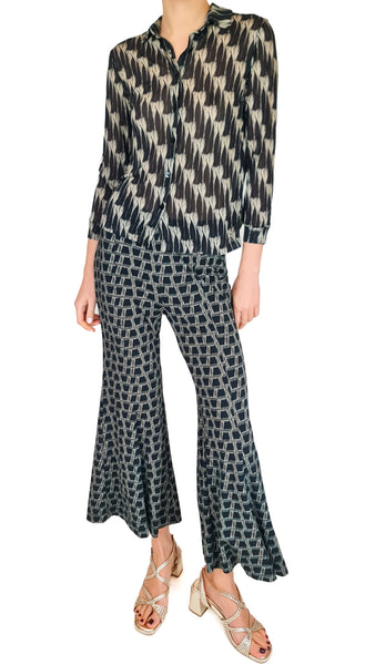 SIYU TEXT CREPE PANTS