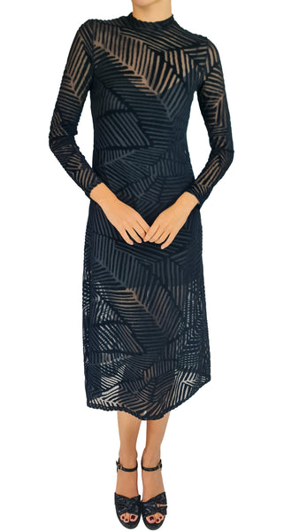 Siyu Espiga Black Mesh Midi Dress | Luxury Sheer Evening Dress
Make a chic statement in the Siyu Espiga Black Mesh Midi Dress. Featuring a geometric herringbone flocked design, mock neck, long sleeves, and built-in slip for modern evening elegance.
Siyu Espiga dress, black mesh midi dress, flocked geometric dress, long sleeve sheer cocktail dress, designer high neck LBD, luxury evening midi gown.