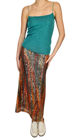 Add a touch of sparkle to your spring wardrobe with this SIYU sequin skirt! The intricate sequin detailing and stunning Dante print make this skirt a must-have for any fashion-forward individual. Elevate any outfit and turn heads with this gorgeous piece.
